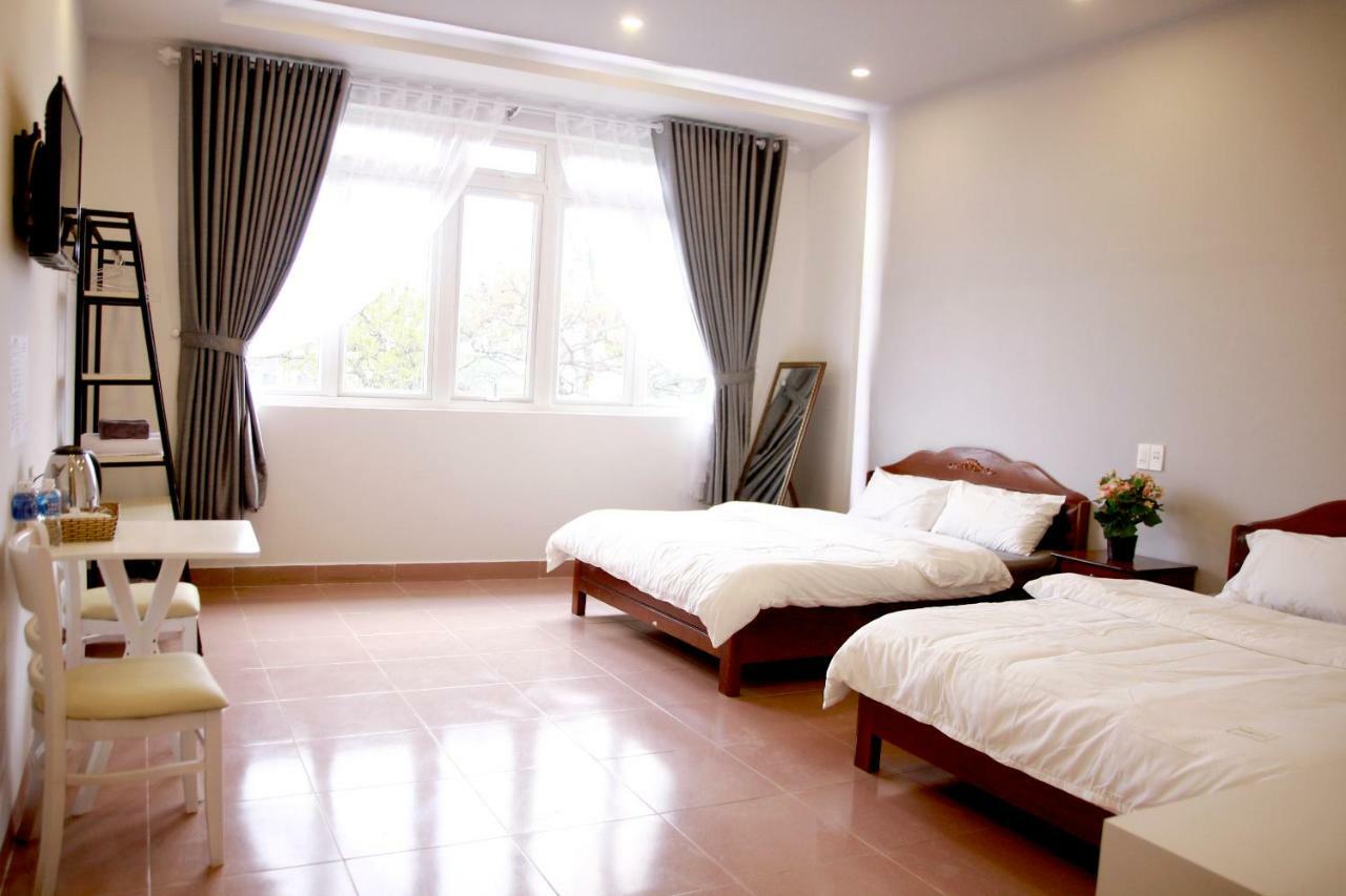 Grey House Hotel Da Lat Exterior photo